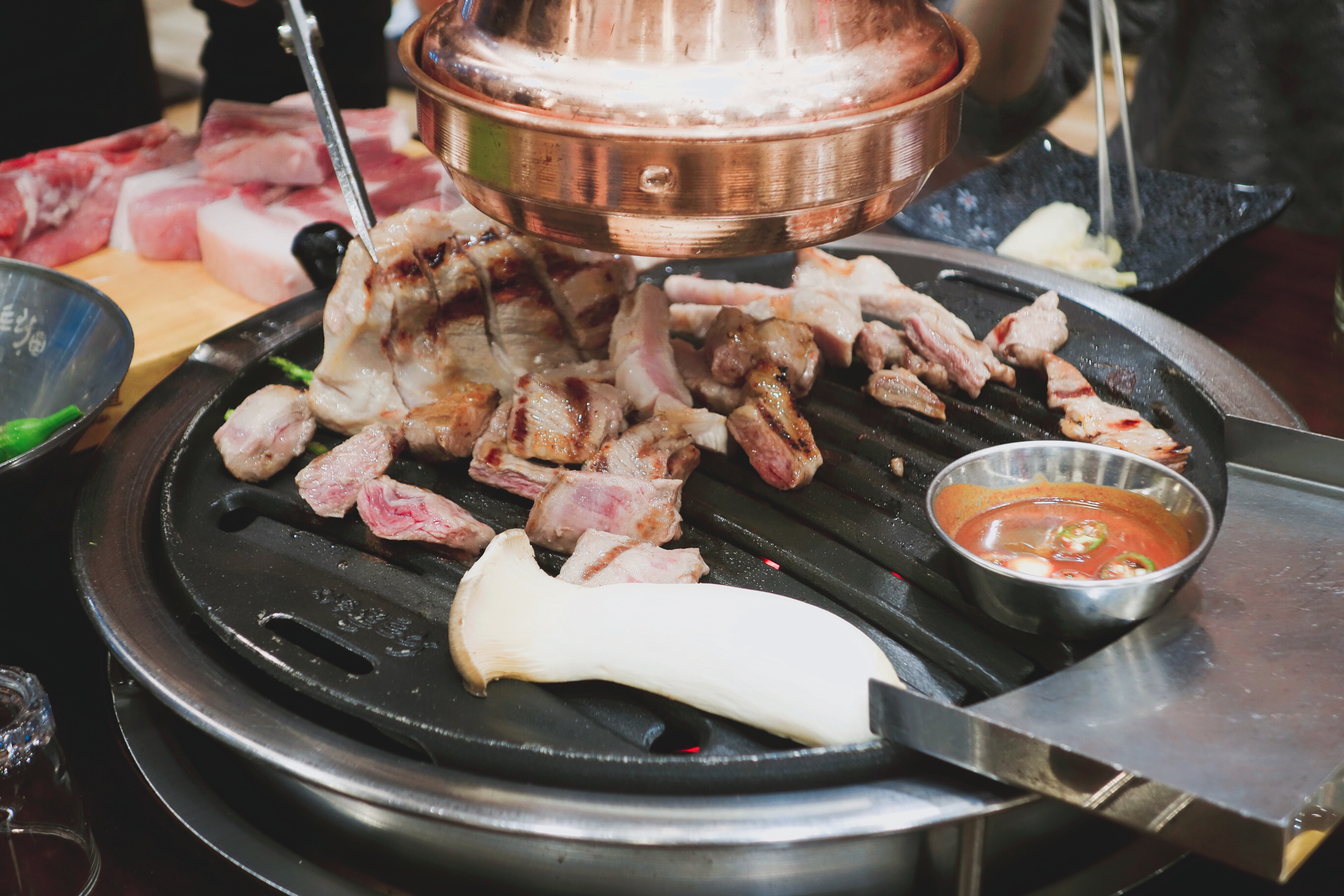 🇰🇷【濟州島】濟州島美食一網打盡！黑豬烤肉、鮑魚飯、海鮮火鍋、刀削麵