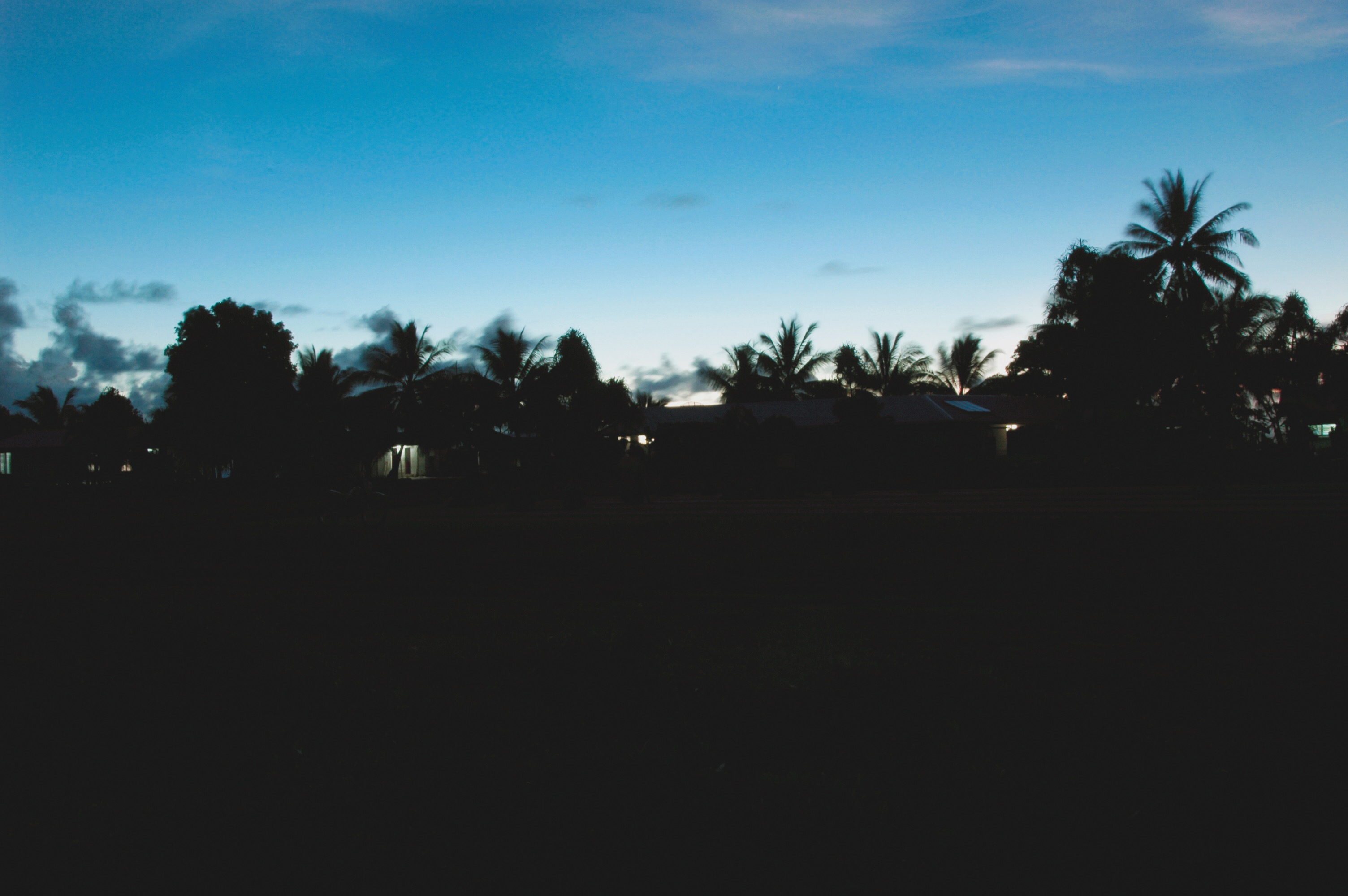 🇹🇻 渾噩天藍