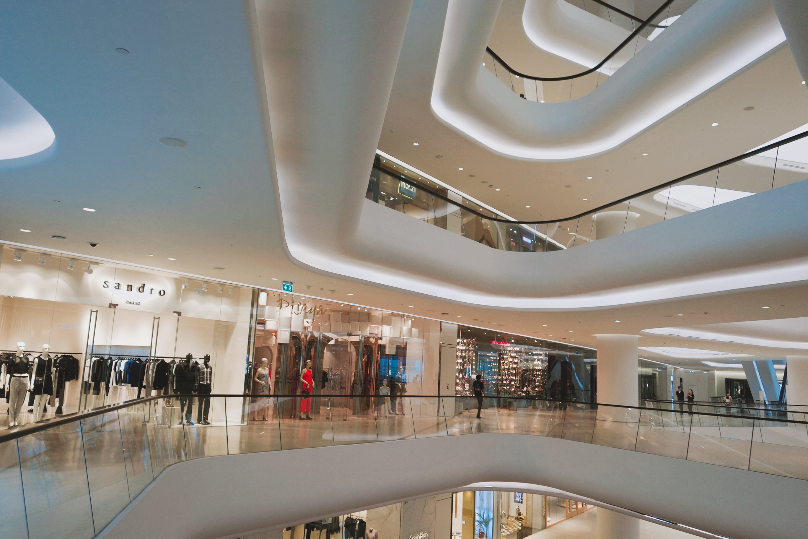 🇹🇭【曼谷】超華麗時尚百貨公司：CENTRAL EMBASSY！沒逛過就落伍了！