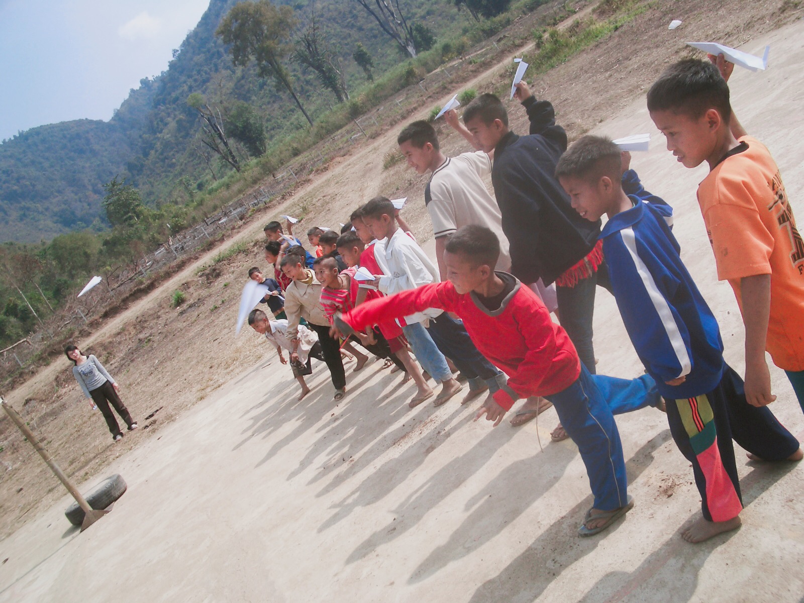🇹🇭 紙飛機的快樂