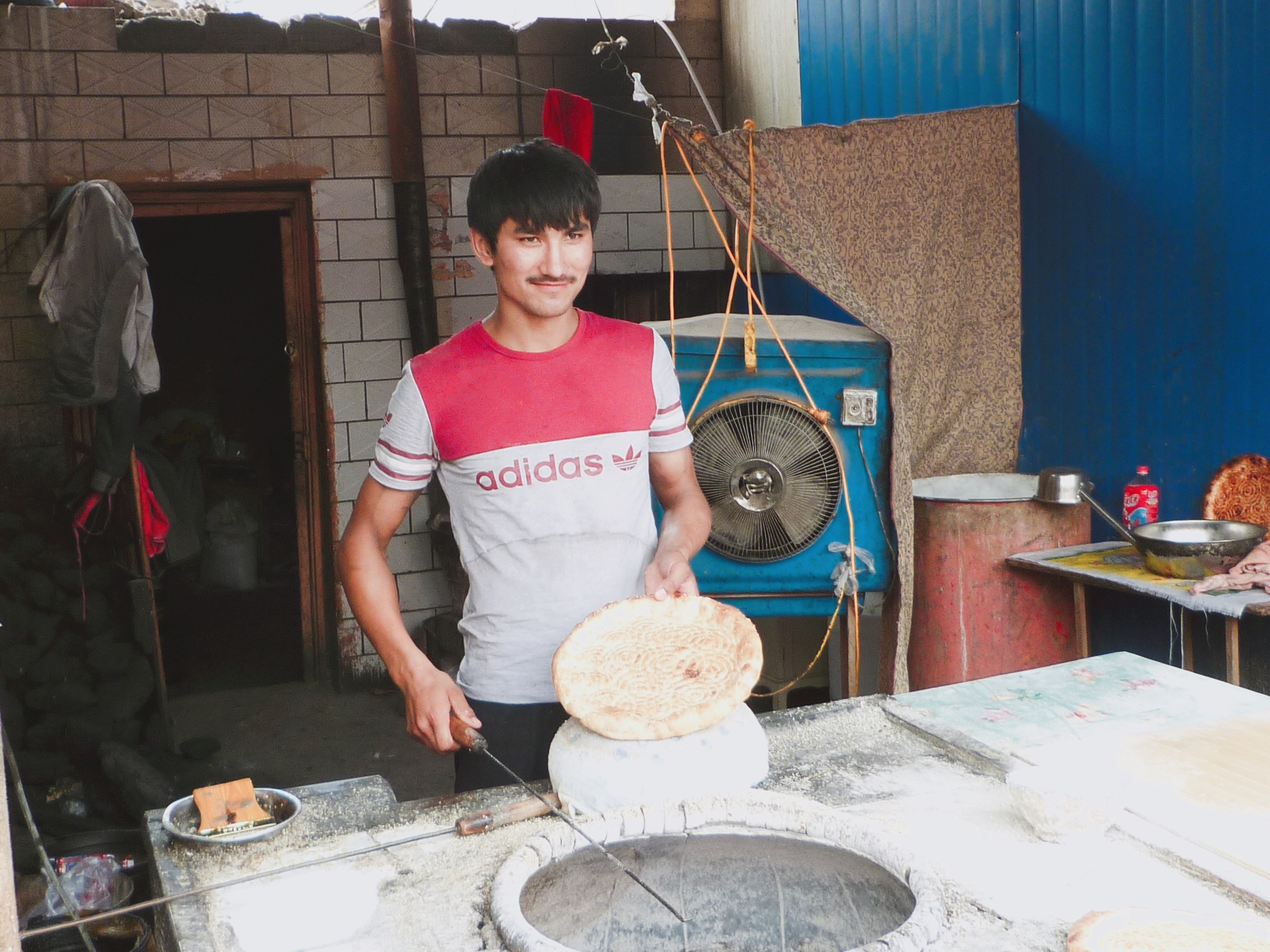 🇨🇳【新疆】逛逛當地巴扎，遇上吐魯番劉德華！