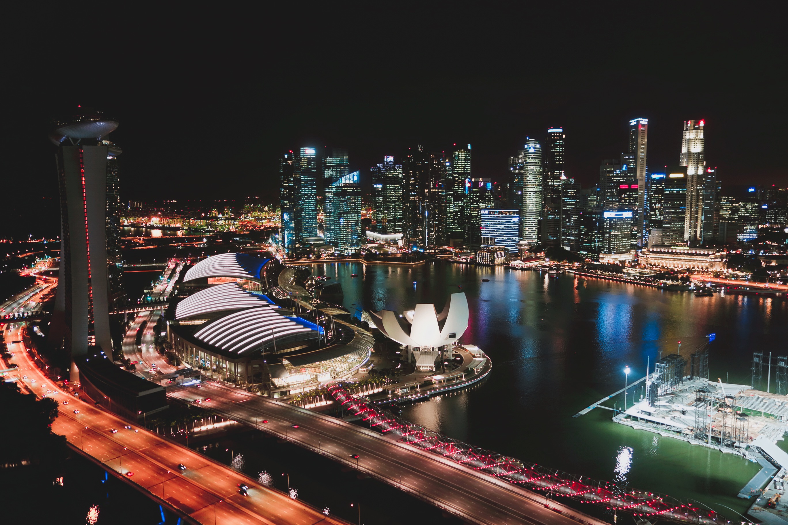 🇸🇬【 新加坡】搭上摩天輪看新加坡強大夜景＋微醺新加坡司令
