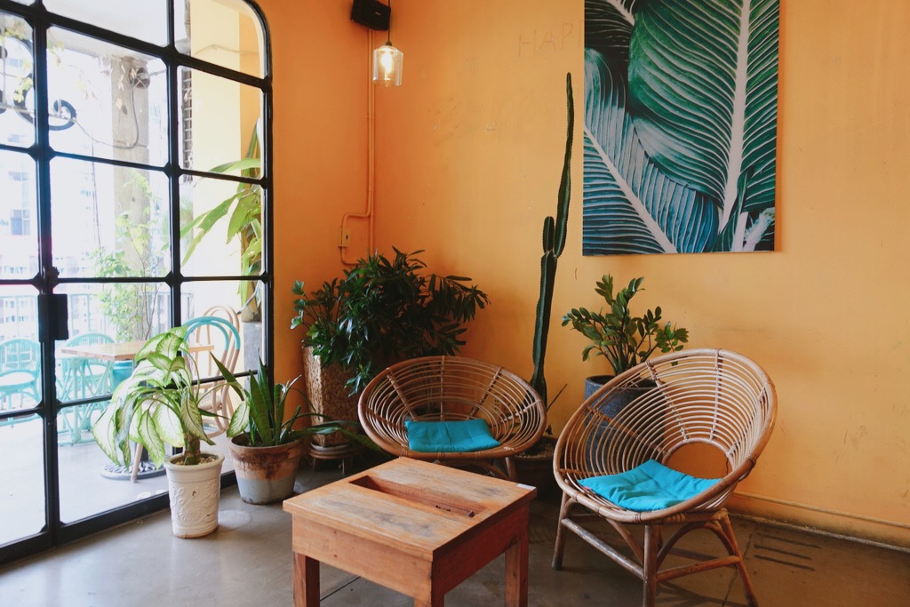 🇻🇳 胡志明市 | 文青、老時光、咖啡香齊聚的咖啡公寓，再現法式慢生活 Nostalgic Cafe Apartment in Saigon, Vietnam