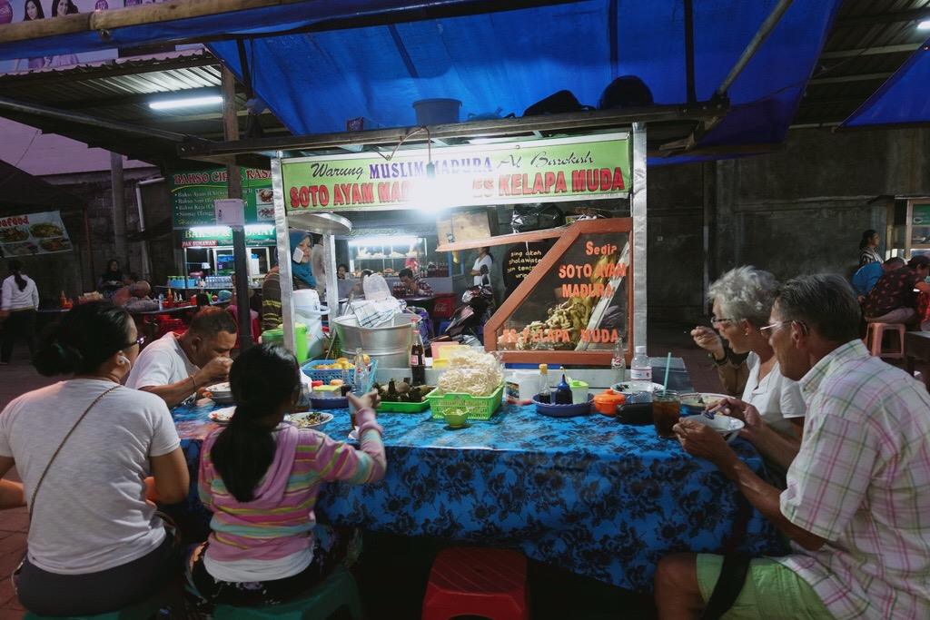 🇮🇩 峇里島 | 走入當地人的生活,逛沙努爾的傳統夜市去 Sindhu Night Market, Indonesia