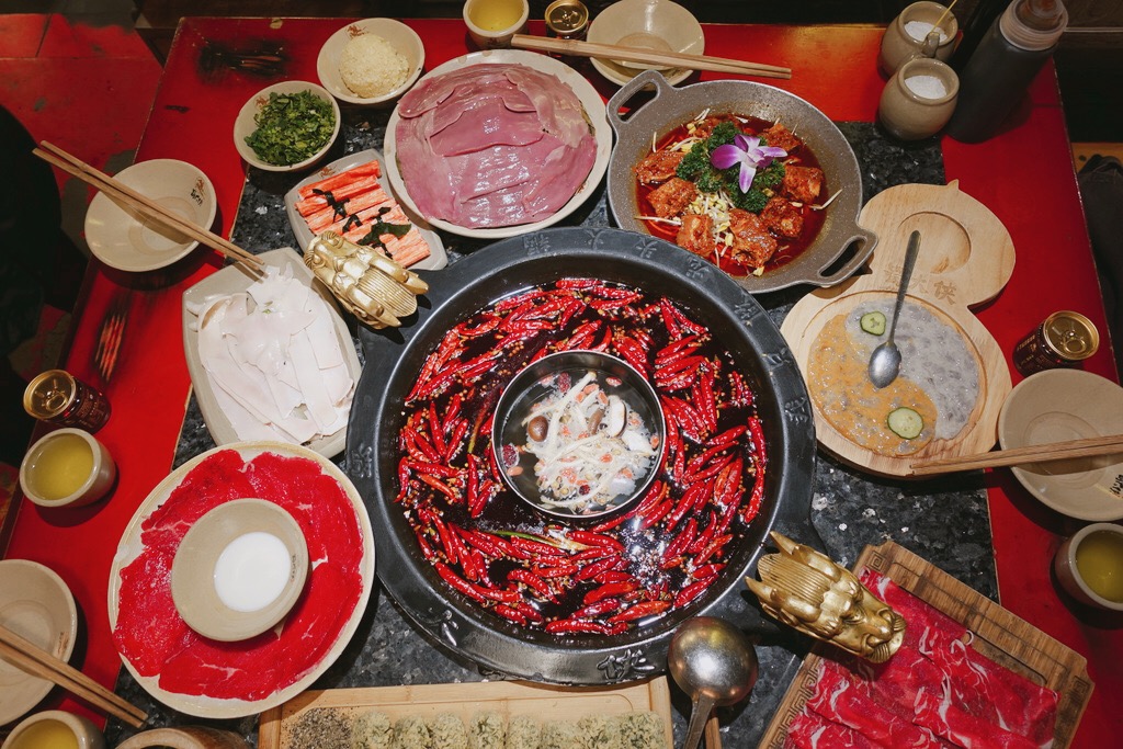 🇨🇳 四川 | 一邊吃麻辣火鍋一邊看川劇變臉,雙重享受盡在蜀大俠! SHU DAXIA HOT POT, China