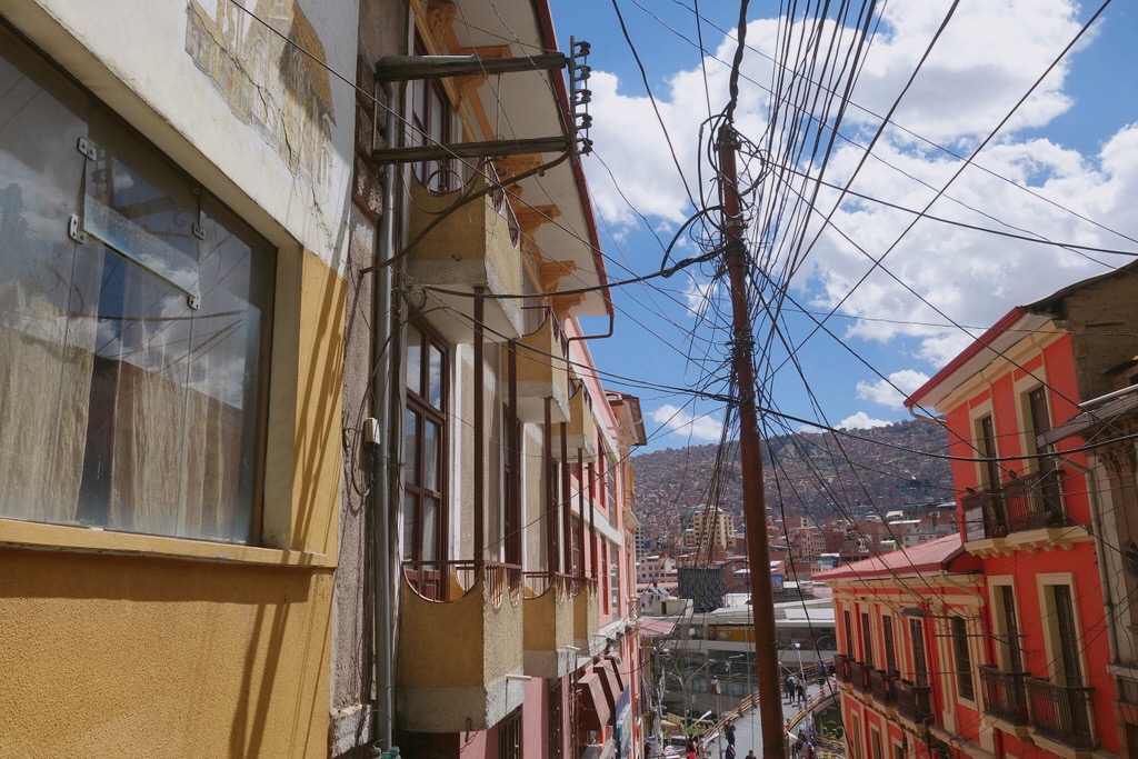 🇧🇴 玻利維亞 | 拉巴斯的彩色街道及電線們 Colorful streets and electricity lines in La Paz, Bolivia